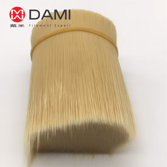 Le setole in plastica bianca naturale imitano i filamenti sintetici solidi e affusolati per i pennelli